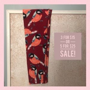 LuLaRoe Leggings Red with Finches